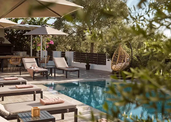 Solis Ortus Villa, A Sublime Sanctuary With Pool, By Thinkvilla فيلة *