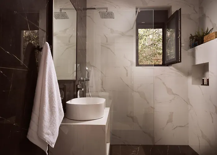 Solis Ortus Villa, A Sublime Sanctuary With Pool, By Thinkvilla فيلة Kalamákion