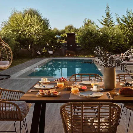 别墅 Solis Ortus Villa, A Sublime Sanctuary With Pool, By Thinkvilla