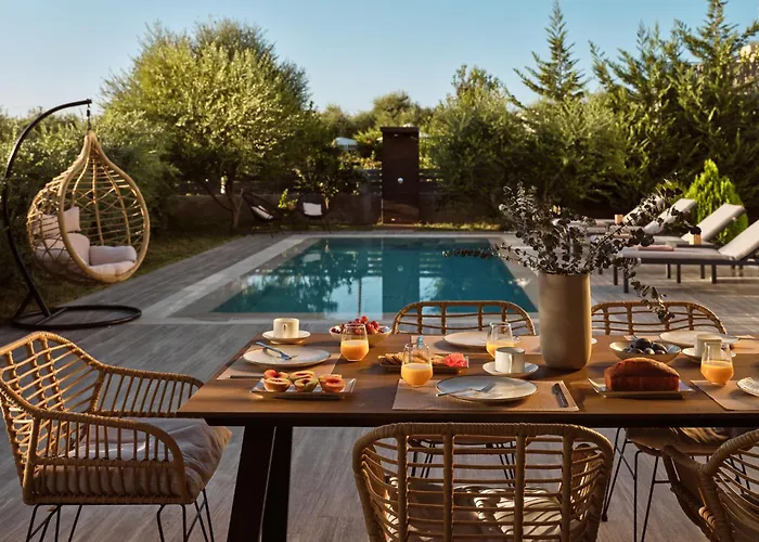 别墅 Solis Ortus Villa, A Sublime Sanctuary With Pool, By Thinkvilla