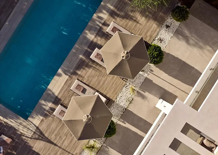 Solis Ortus Villa, A Sublime Sanctuary With Pool, By Thinkvilla 别墅