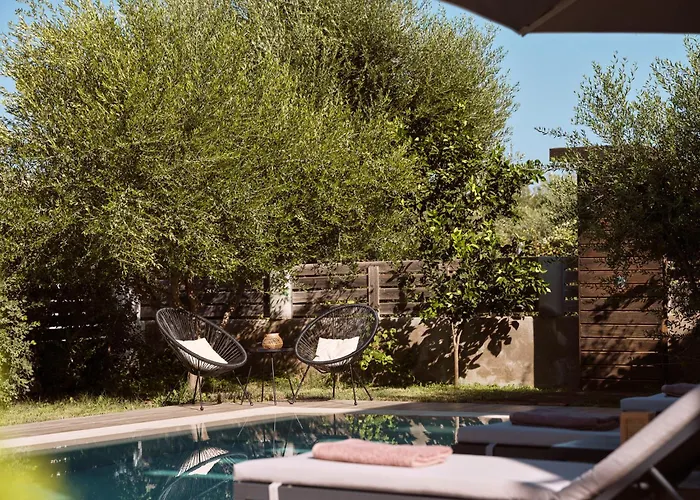 别墅 Solis Ortus Villa, A Sublime Sanctuary With Pool, By Thinkvilla *