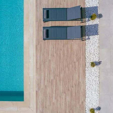 Solis Ortus Villa, A Sublime Sanctuary With Pool, By Thinkvilla * Kalamákion