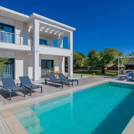 Solis Ortus Villa, A Sublime Sanctuary With Pool, By Thinkvilla * Kalamákion