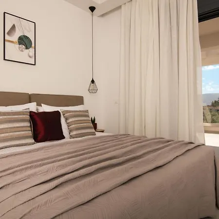 Solis Ortus Villa! *