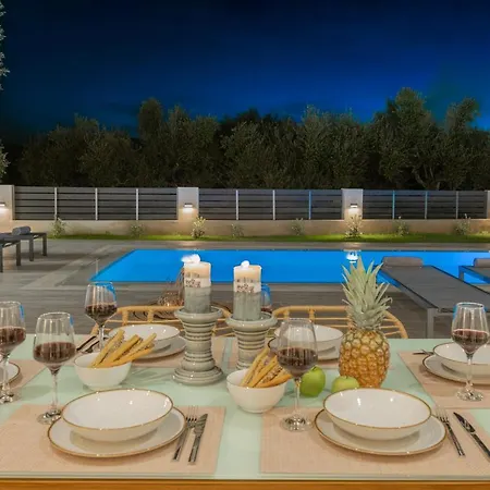 Solis Ortus Villa, A Sublime Sanctuary With Pool, By Thinkvilla * Kalamákion