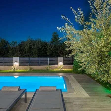 Willa Solis Ortus Villa, A Sublime Sanctuary With Pool, By Thinkvilla Kalamákion