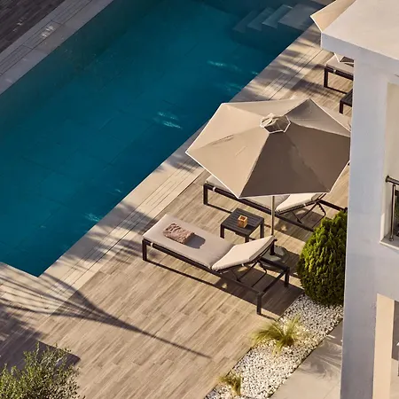 Solis Ortus Villa, A Sublime Sanctuary With Pool, By Thinkvilla 别墅